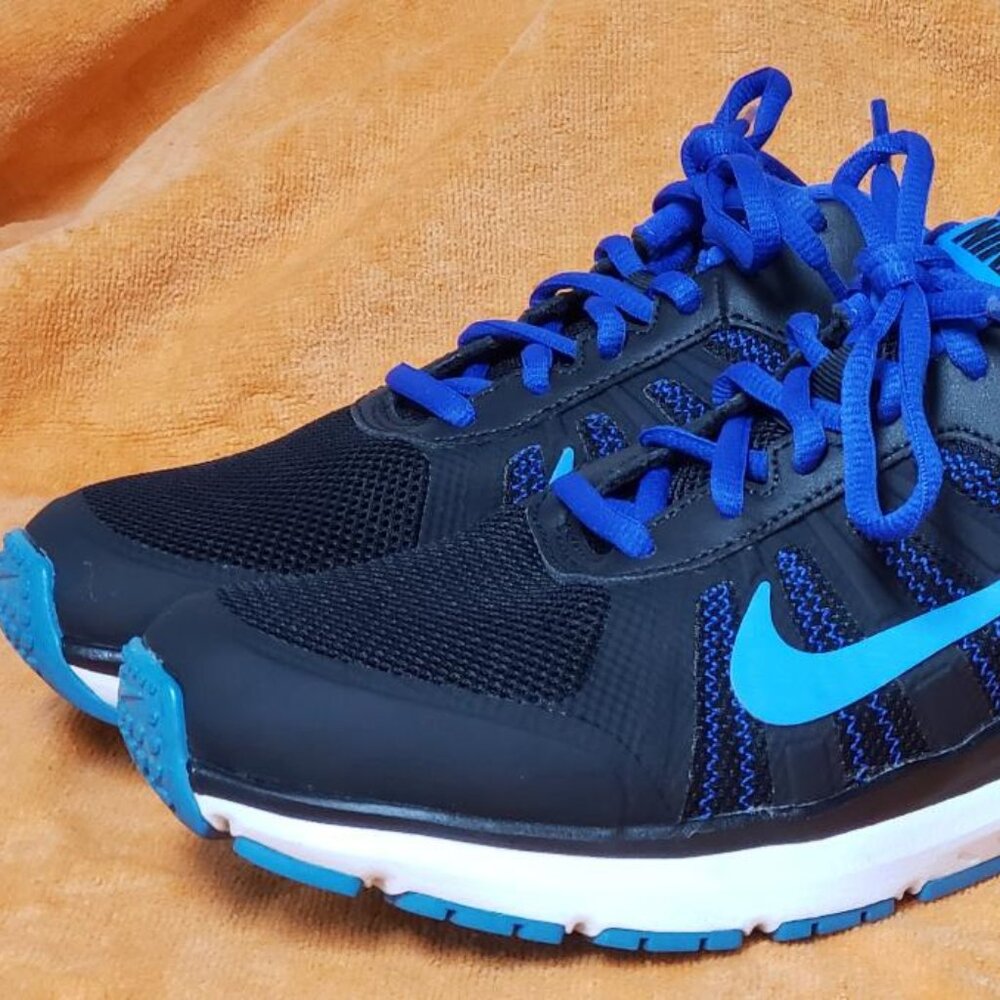 WOMENS NIKE DART XII 12 BLACK & BLUE SNEAKERS SIZE 9